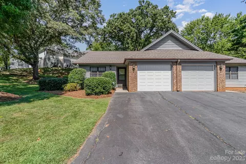 2607 Woodridge Dr, Fort Mill, SC 29715