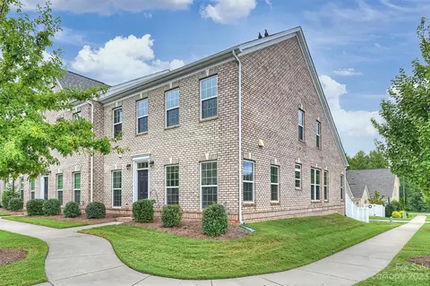 8802 Granby Hill Rd, Charlotte, NC 28227