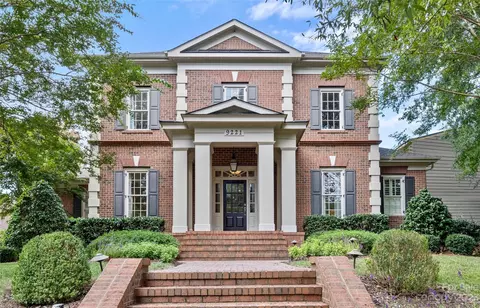9221 Heydon Hall Cir, Charlotte, NC 28210