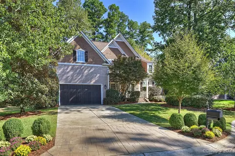 3317 Old Closeburn Ct, Charlotte, NC 28210