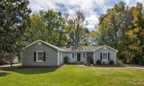 1281 Craig Ave, Lancaster, SC 29720