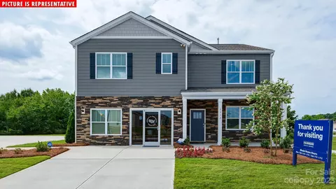 2040 Vanderlyn St, Monroe, NC 28112
