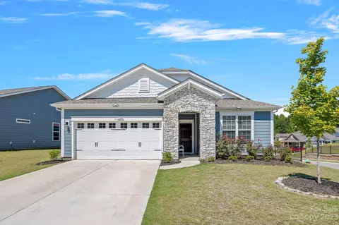 7158 Chrysanthemum Rd, Lancaster, SC 29720