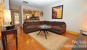 638 Chipley 3 Ave Unit 3  