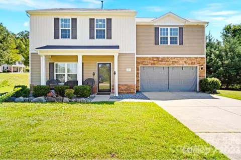 101 Ashmore Dr, Mount Holly, NC 28120