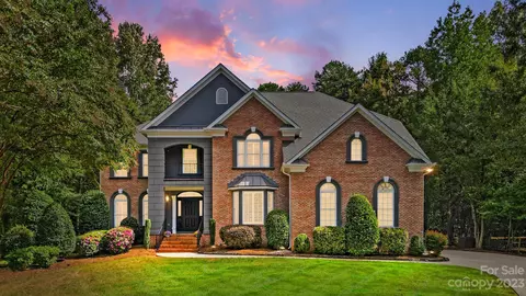 8701 Victory Gallop Ct, Waxhaw, NC 28173