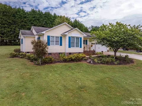 3203 Timothy Ln, Lincolnton, NC 28092