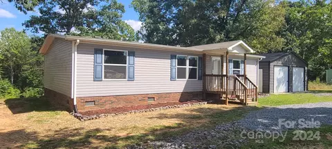 Exterior - 4871 Scott Rd, Morganton, NC 28655 photo 7 of 12