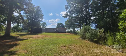 Exterior - 4871 Scott Rd, Morganton, NC 28655 photo 10 of 12
