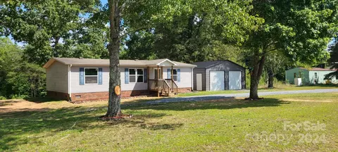 Exterior - 4871 Scott Rd, Morganton, NC 28655 photo 6 of 12