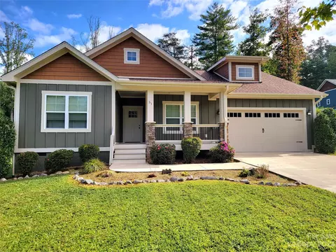 51 Olivet Ln, Fletcher, NC 28732