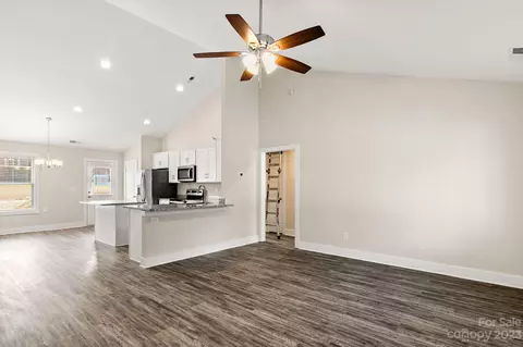 2026 Lakeside Ln, Conover, NC 28613 photo 6