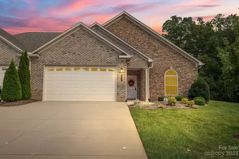 271 Wrenwood Ct, Asheboro, NC 27203