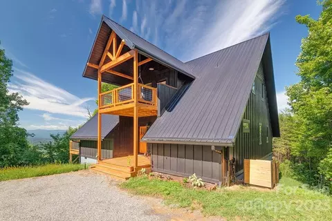 40 Hawks View Dr, Canton, NC 28716