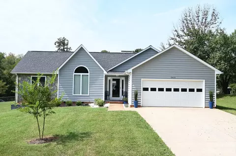 2421 18th Ne St NE, Hickory, NC 28601