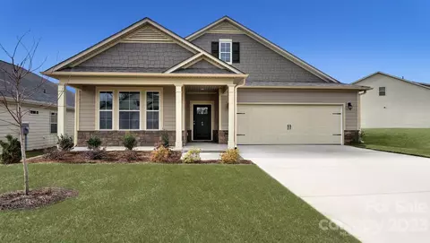 195 Thornberry Rd, Hendersonville, NC 28792