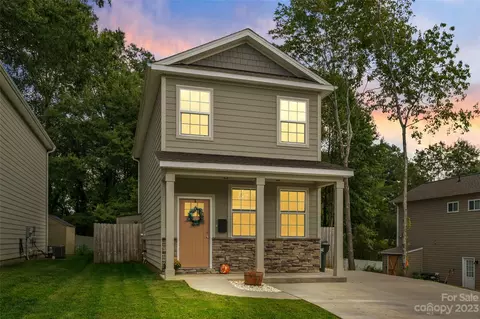 1762 15th Street Ne Pl NE, Hickory, NC 28601