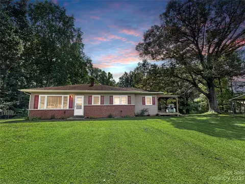 179 J E Morrow St, Forest City, NC 28043