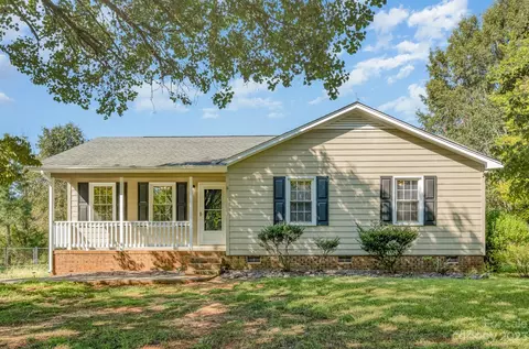 3922 Majestic Ln, Matthews, NC 28104