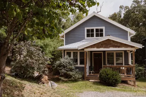142 Bradley St, Asheville, NC 28806