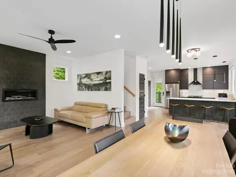 253 Willow Rd, Waynesville, NC 28786