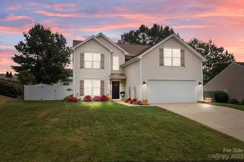 176 Edgington St, Mooresville, NC 28115