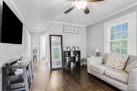 608 E Chestnut St, Stanley, NC 28164 photo 3