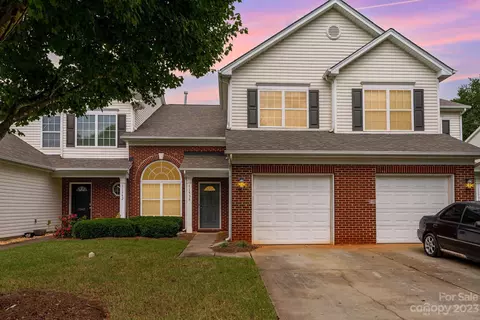 11938 Stratfield Place Cir, Pineville, NC 28134