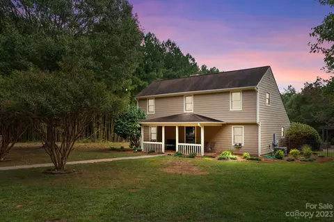 5236 Mt Holly Huntersville Rd, Charlotte, NC 28216