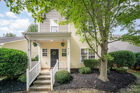 9156 Glenashley Dr, Cornelius, NC 28031