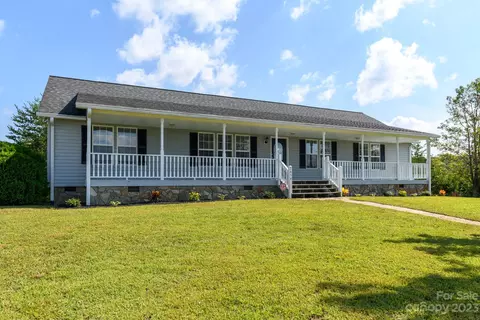 2654 Playmore Beach Rd, Lenoir, NC 28645