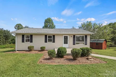 3992 Grandin Rd, Lenoir, NC 28645