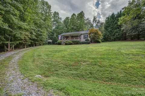 146 Flowers Rd, Gastonia, NC 28056