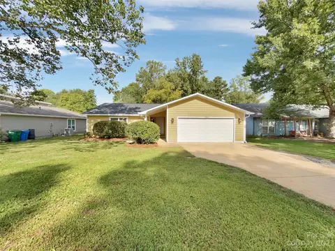 10239 Topeka Dr, Mint Hill, NC 28227
