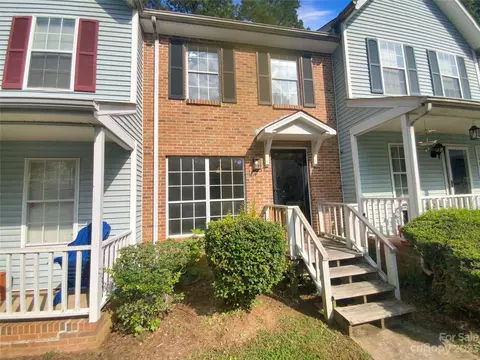 6337 Windsor Gate Ln, Charlotte, NC 28215