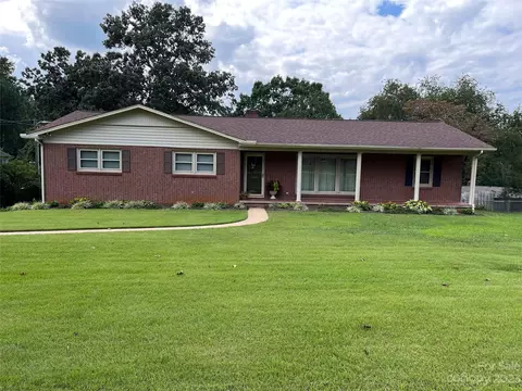 1965 10th Street Nw Pl NW, Hickory, NC 28601