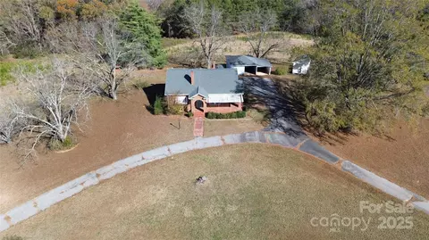 1746 Center Rd, Chester, SC 29706