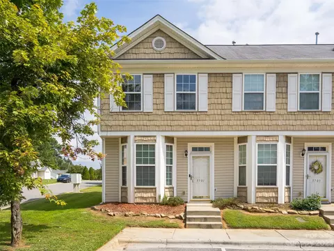 5701 Erin Dr, Dallas, NC 28034