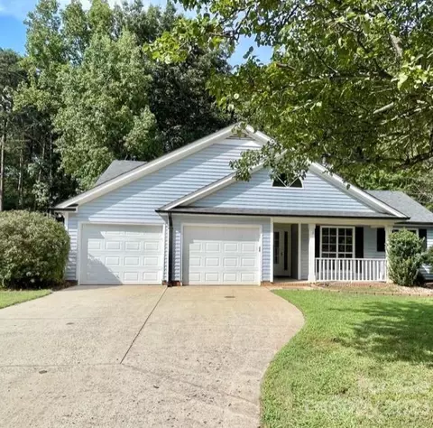 628 Rebecca Jane Dr, Mooresville, NC 28115