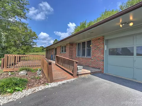 146 Old Rd, Marshall, NC 28753 photo 4