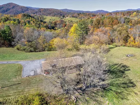 146 Old Rd, Marshall, NC 28753 photo 31
