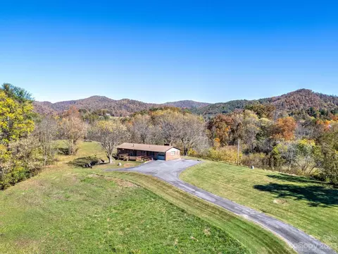 146 Old Rd, Marshall, NC 28753 photo 8