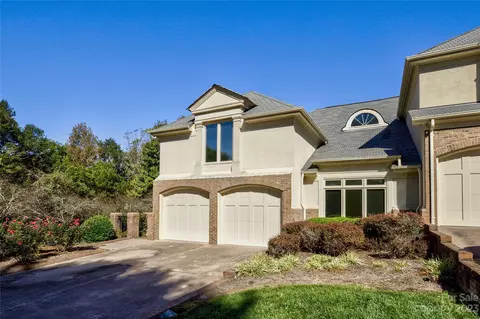 8901 Challis Hill Ln, Charlotte, NC 28226