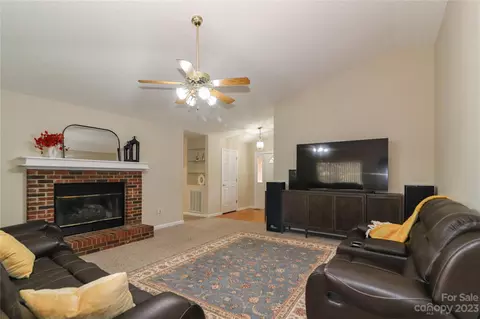 3848 River Rd, Hickory, NC 28602 photo 9