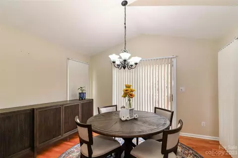 3848 River Rd, Hickory, NC 28602 photo 11