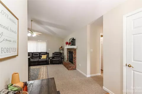 3848 River Rd, Hickory, NC 28602 photo 6