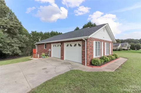 3848 River Rd, Hickory, NC 28602 photo 39