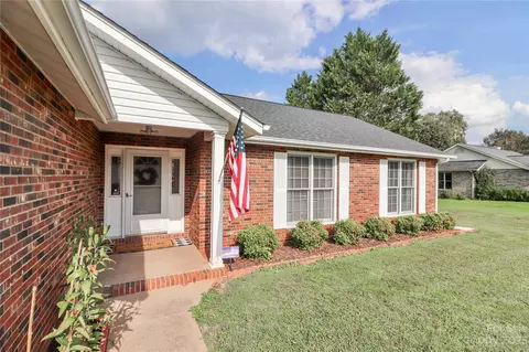 3848 River Rd, Hickory, NC 28602 photo 2