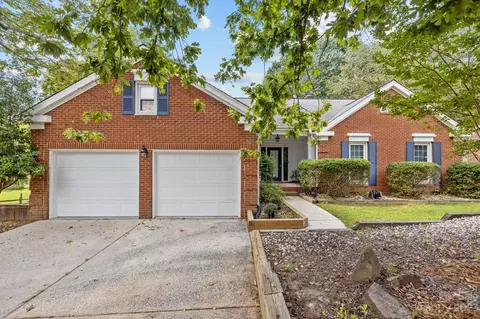 501 Foxfield Ln, Matthews, NC 28105