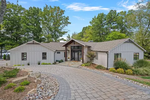 20701 Pointe Regatta Dr, Cornelius, NC 28031 photo 2